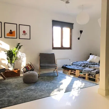 Cosy Wooden Cabin And Bell Tent In Leafy Budapest Feriehus Budapest
